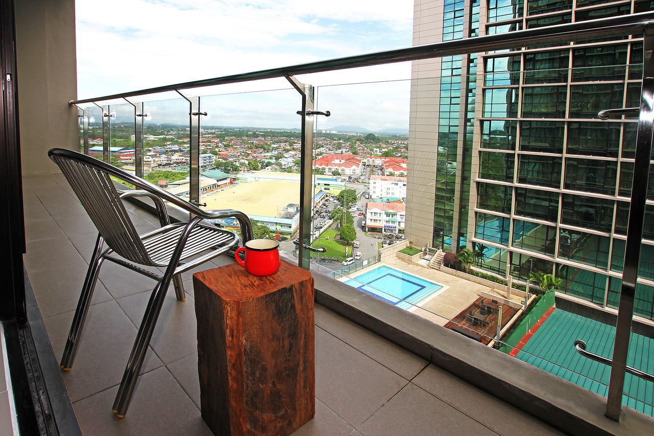 Bernard Holiday Home @ Imperial Suites Kuching Exteriér fotografie